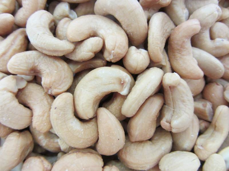 Cashews, Roasted / NO Salt 12 oz. | Bates Nut Farm